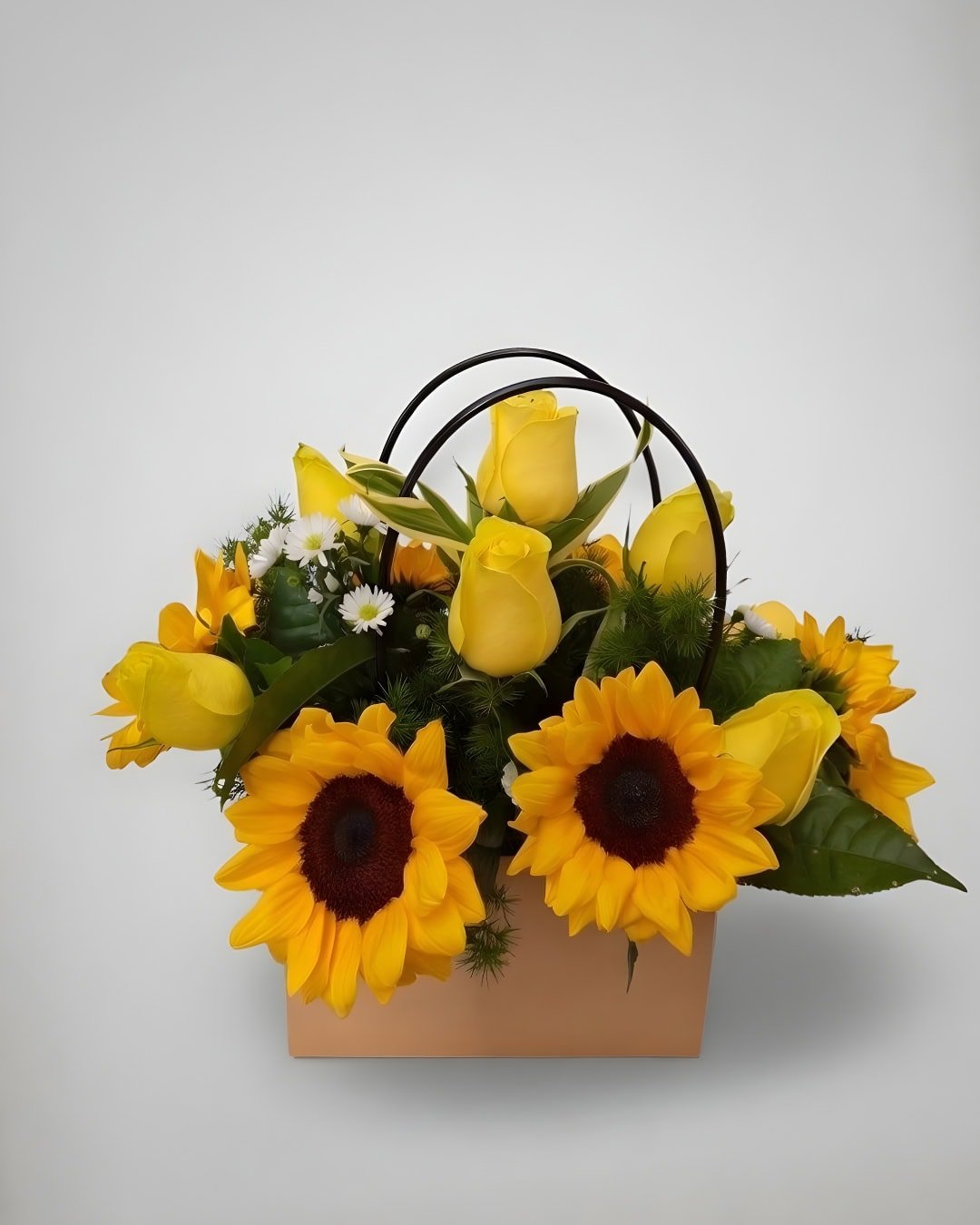 SOL DORADO EN CARTERITA FLORAL DE GIRASOLES Y ROSAS